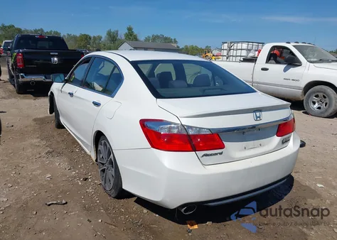 2015 Honda Accord Sport z USA, uszkodzony, nr VIN 1HGCR2F51FA106981